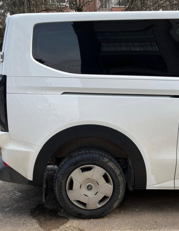  Skjermbreddere Ford Transit Custom L2 2024->  8 deler