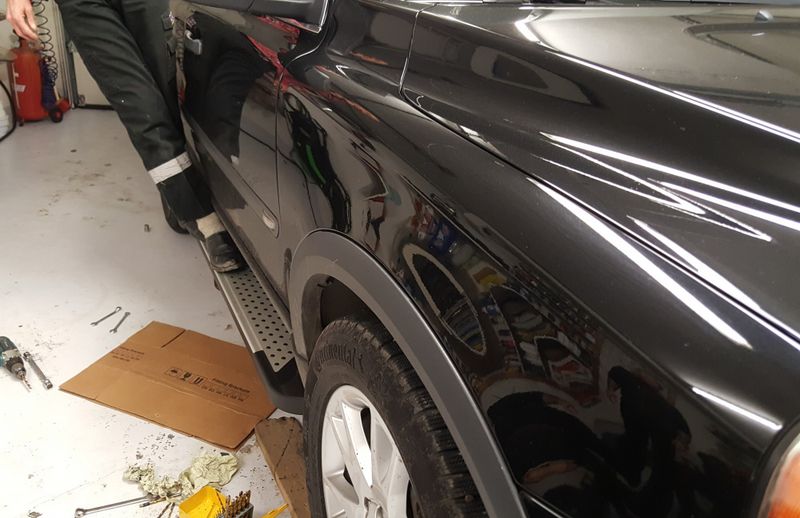 Stigtrinn Almond Qashqai+2 2009+